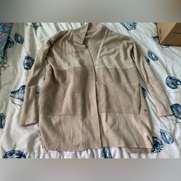 Lululemon Sit in Lotus Cardigan size Medium - Picture 5 of 9